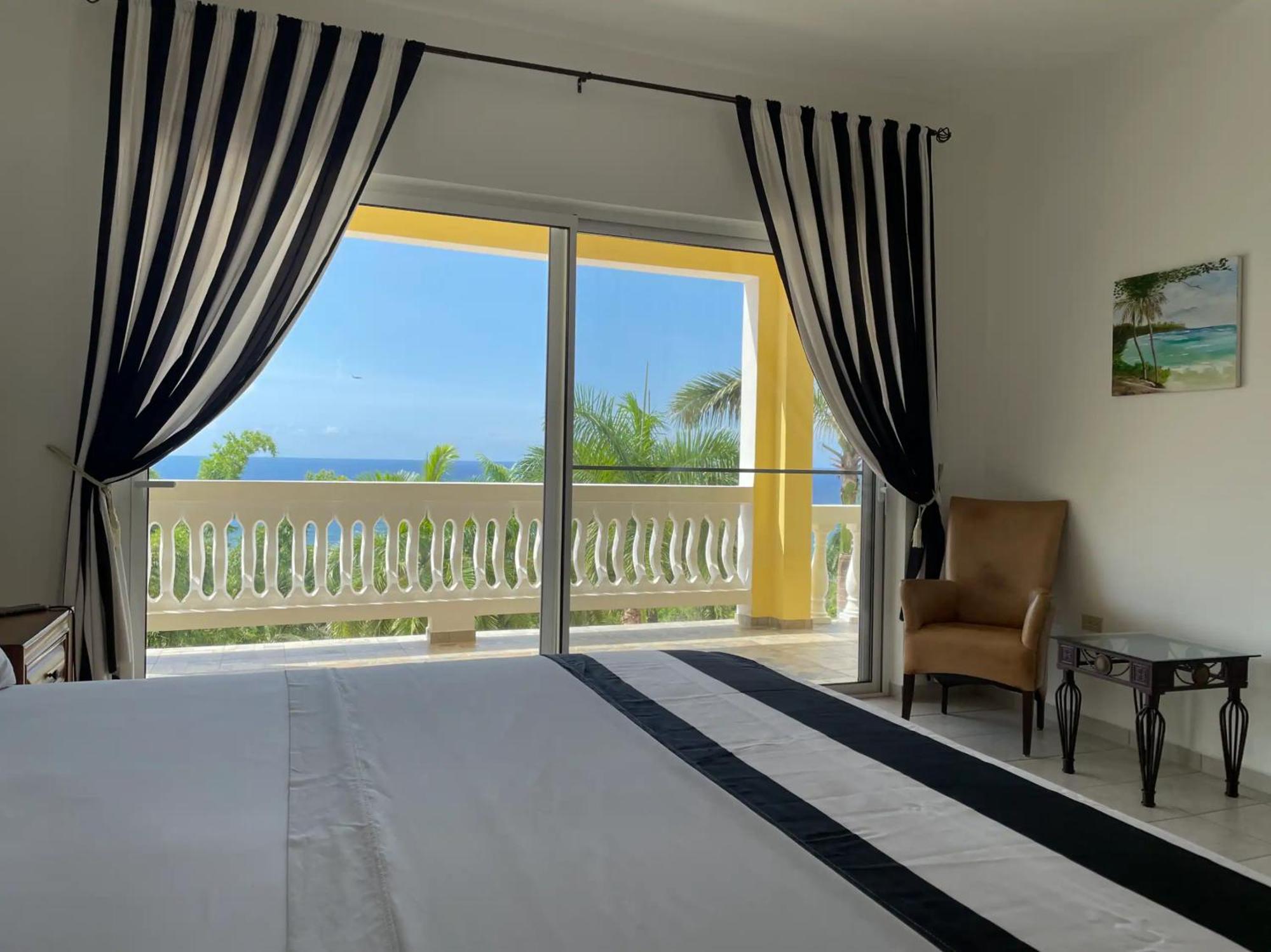 Spring Garden Mobay Resort มอนเทโกเบย์ ภายนอก รูปภาพ